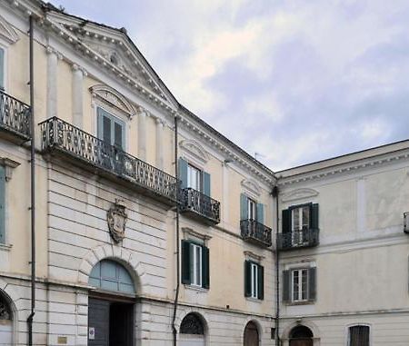 فندق Il Palazzotto إيسيرنيا المظهر الخارجي الصورة