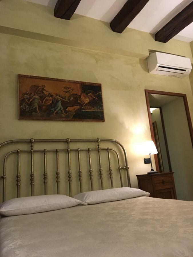 فندق Il Palazzotto إيسيرنيا المظهر الخارجي الصورة