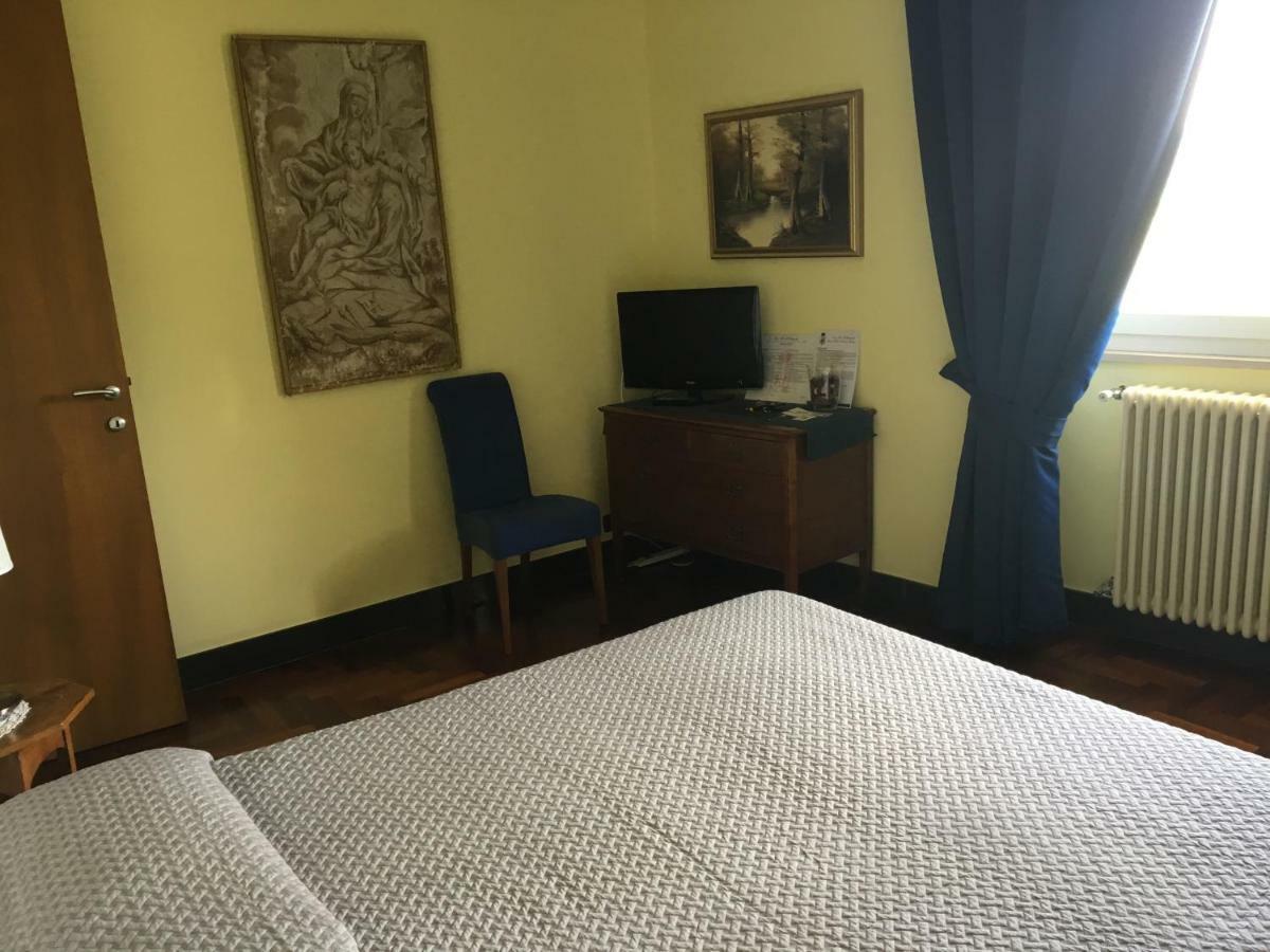 فندق Il Palazzotto إيسيرنيا المظهر الخارجي الصورة